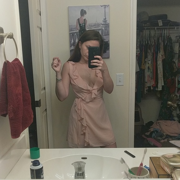 Flowy wrap dress - Picture 2 of 6